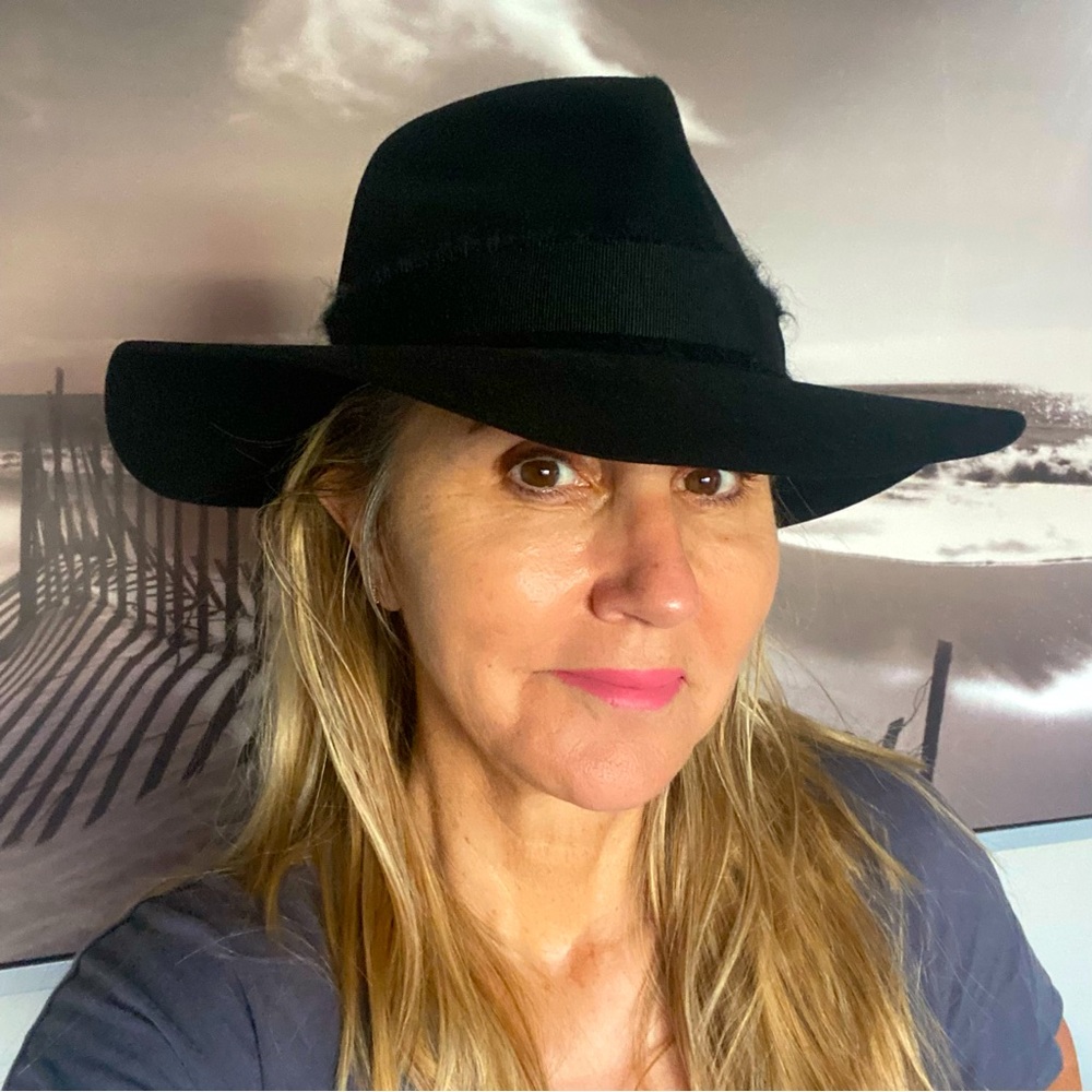 Italian Filu black felt hat